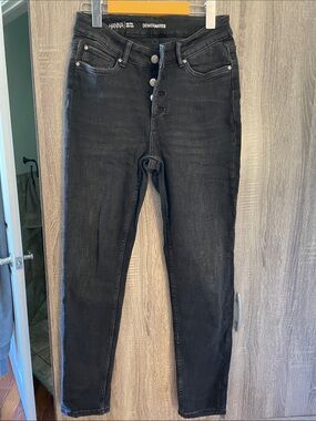 Stretchy skinny jeans